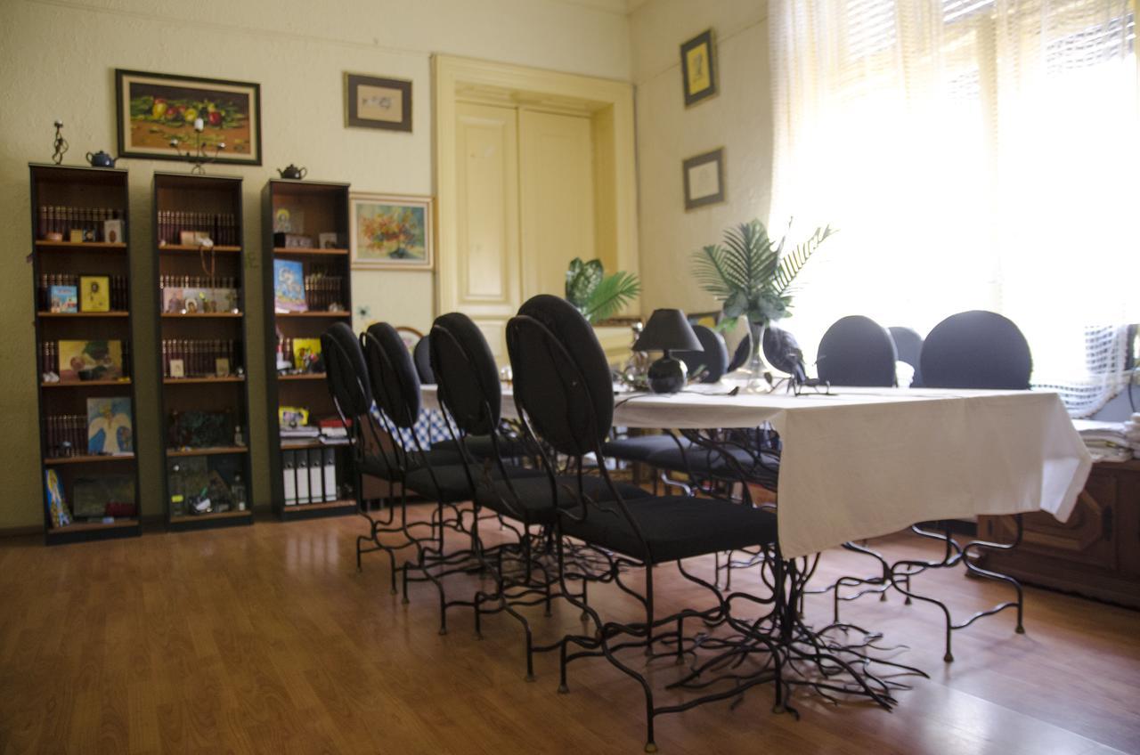 Casa Boiereasca Hostel Craiova Buitenkant foto