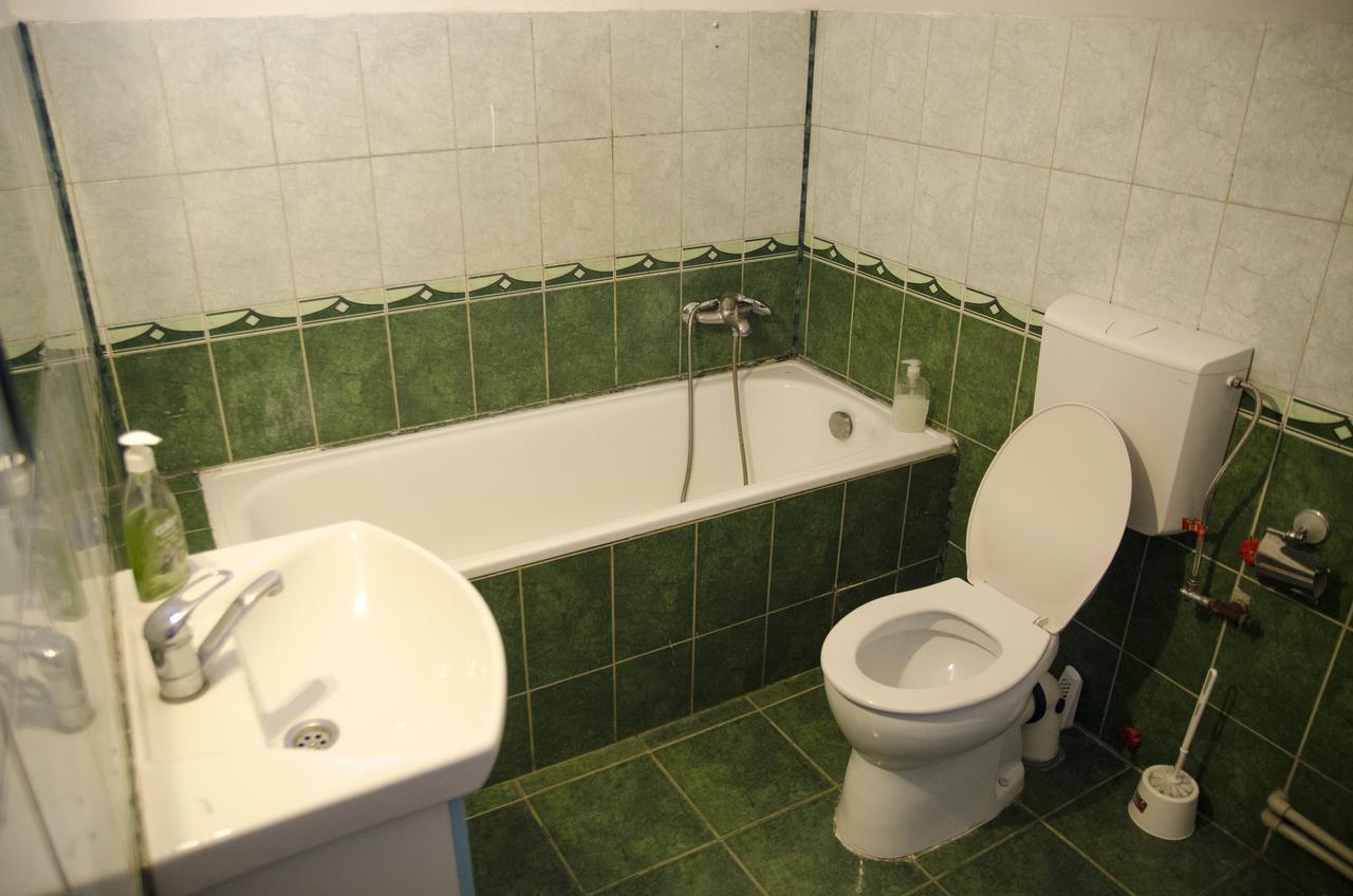 Casa Boiereasca Hostel Craiova Buitenkant foto